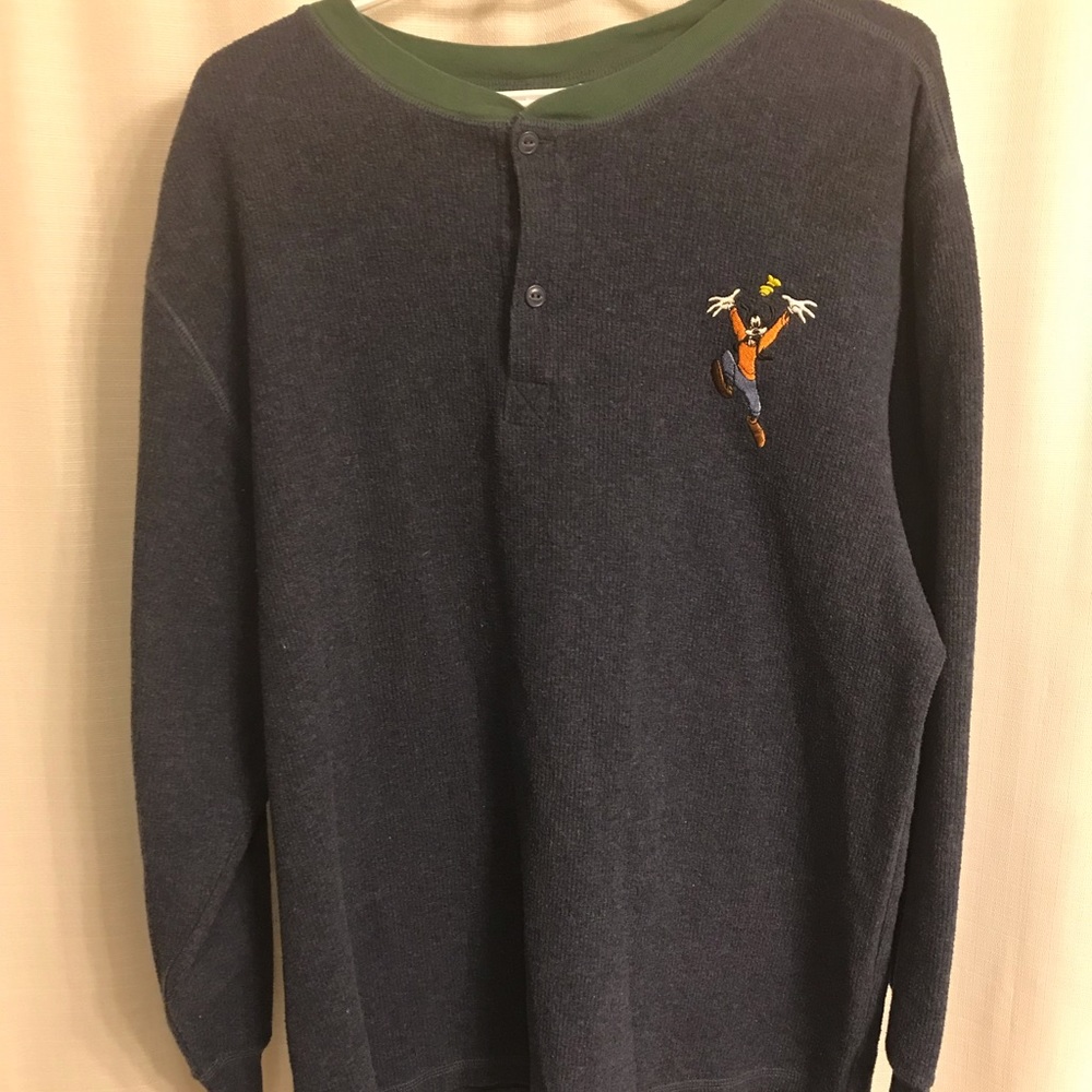 Disney long sleeve goofy